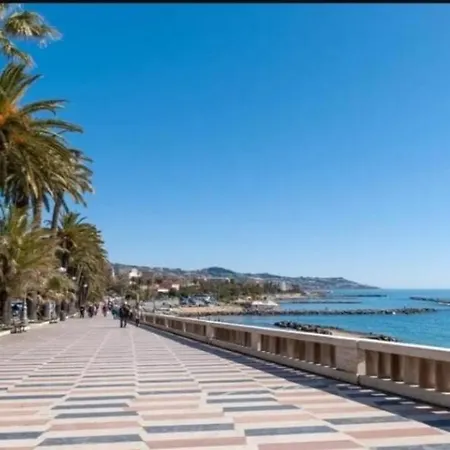 Casa Sanremo Tiziano Parking Gratis Spiaggia 15 Minuti A Piedi Exterior photo