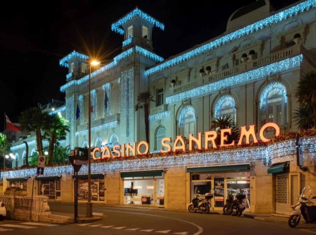 Casa Tiziano Parking Gratis 15 Minuti A Piedi Apartment Sanremo