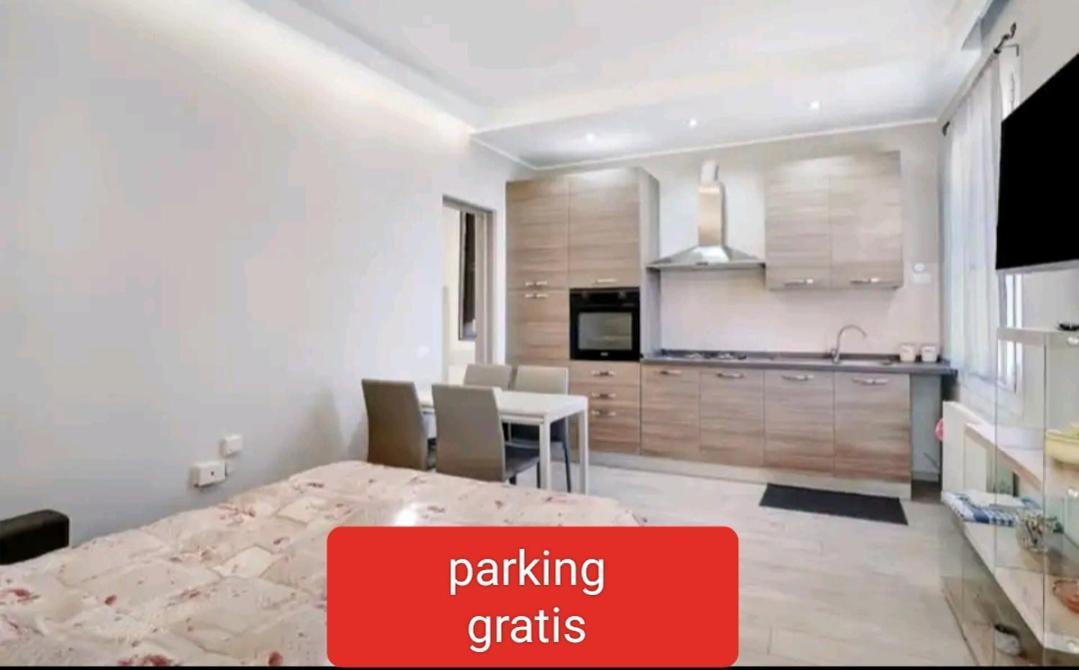 Casa Tiziano Parking Gratis 15 Minuti A Piedi Apartment